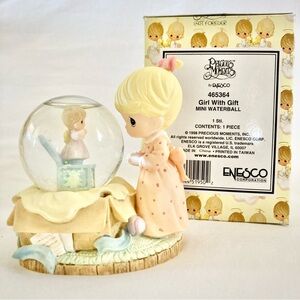 ‘98 Angel Glitter Globe Precious Moments Figurine Girl With Gift Mini Waterball
